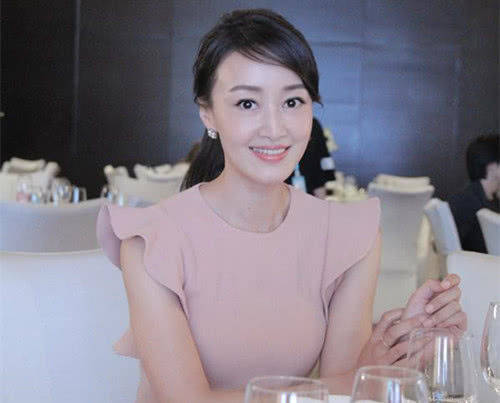 演員鐘小艾的成長(zhǎng)之路，如何學(xué)習(xí)表演藝術(shù)成為優(yōu)秀演員？