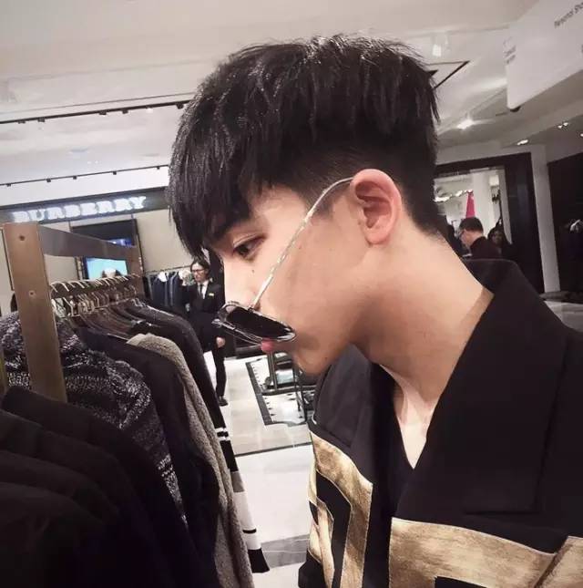 QQ最新男頭像流行趨勢與選擇指南