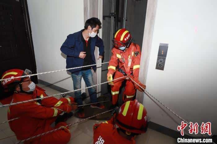 孝感最新交通事故背后的故事與美食奇遇揭秘